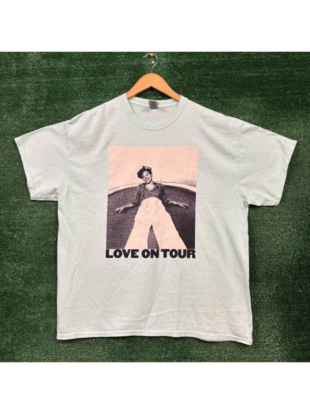 Harry Styles Love on Tour T-Shirt Size Extra Large